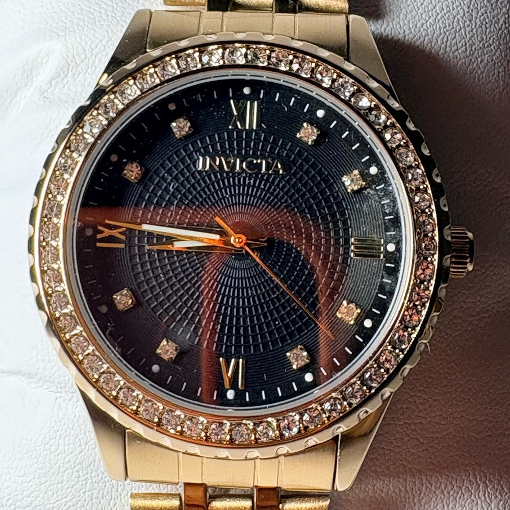Brand New in the box 🔥🔥🔥Invicta Women’s Watch Gold Timepiece with waterproof. - Picture 4 of 12